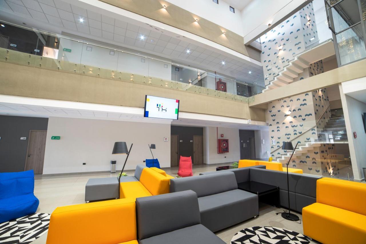 Th Hotel & Vivienda Tepatitlan de Morelos Εξωτερικό φωτογραφία