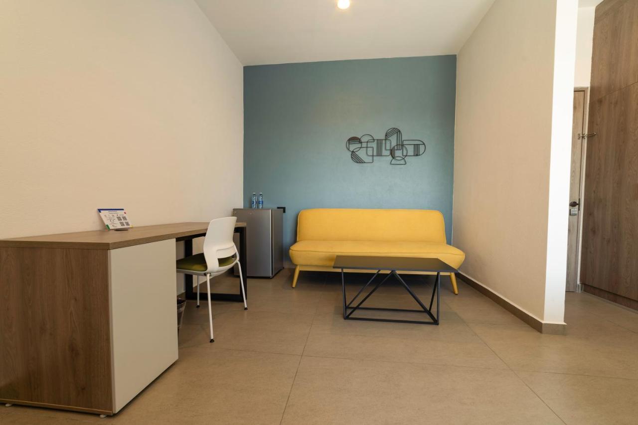 Th Hotel & Vivienda Tepatitlan de Morelos Εξωτερικό φωτογραφία