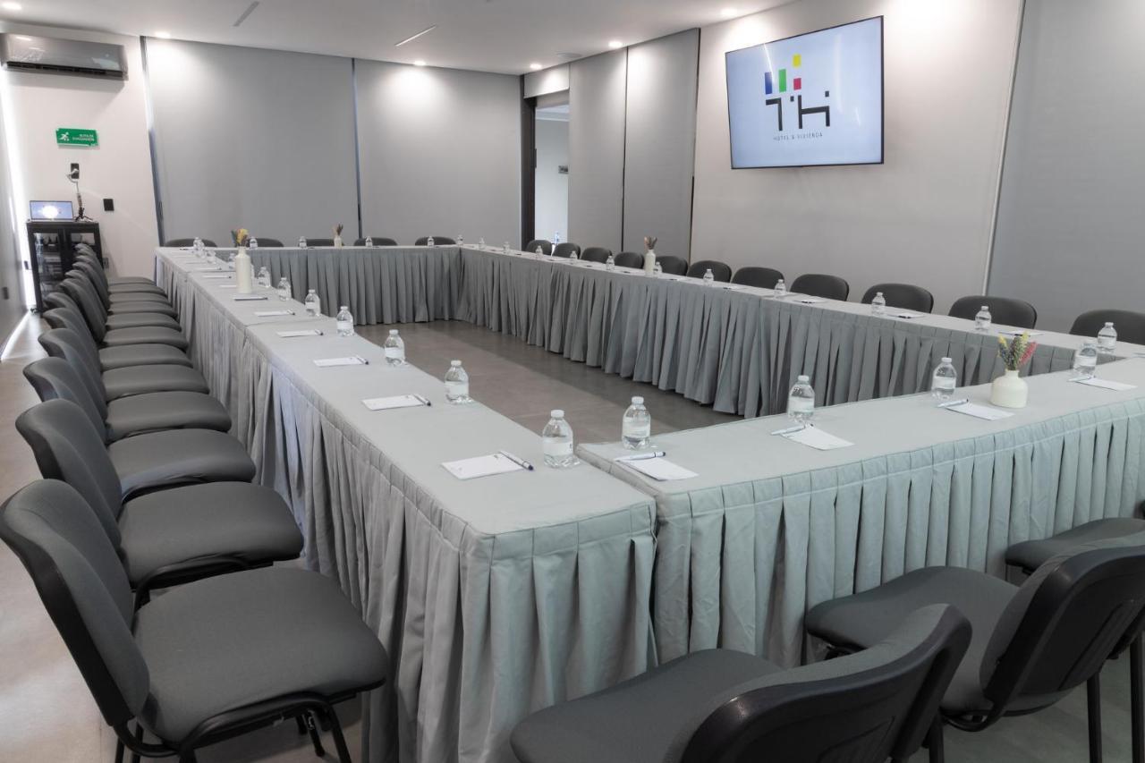 Th Hotel & Vivienda Tepatitlan de Morelos Εξωτερικό φωτογραφία