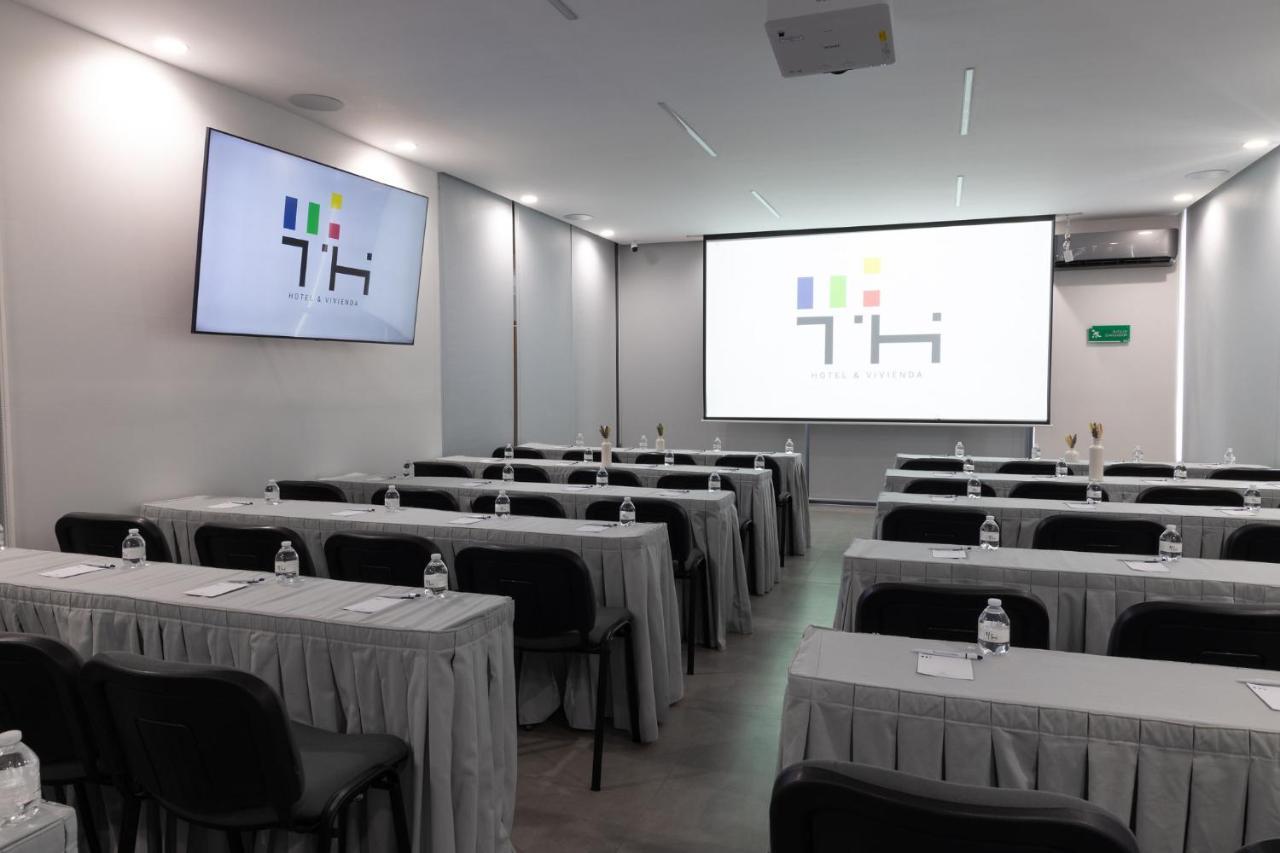 Th Hotel & Vivienda Tepatitlan de Morelos Εξωτερικό φωτογραφία